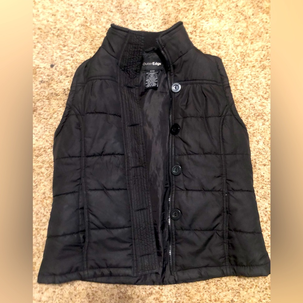Out Edge puffer vest 🖤